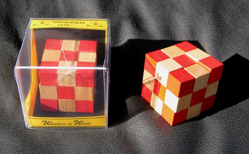 Schlangenwürfel (Klein, Rot)