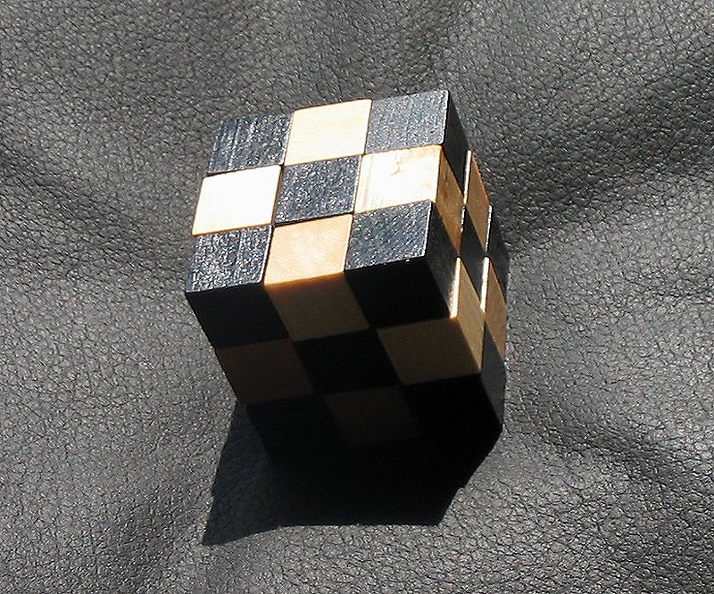 Schlangenwürfel (Klein, Schwarz)