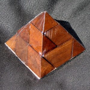 Pyramide (10-Teilig)