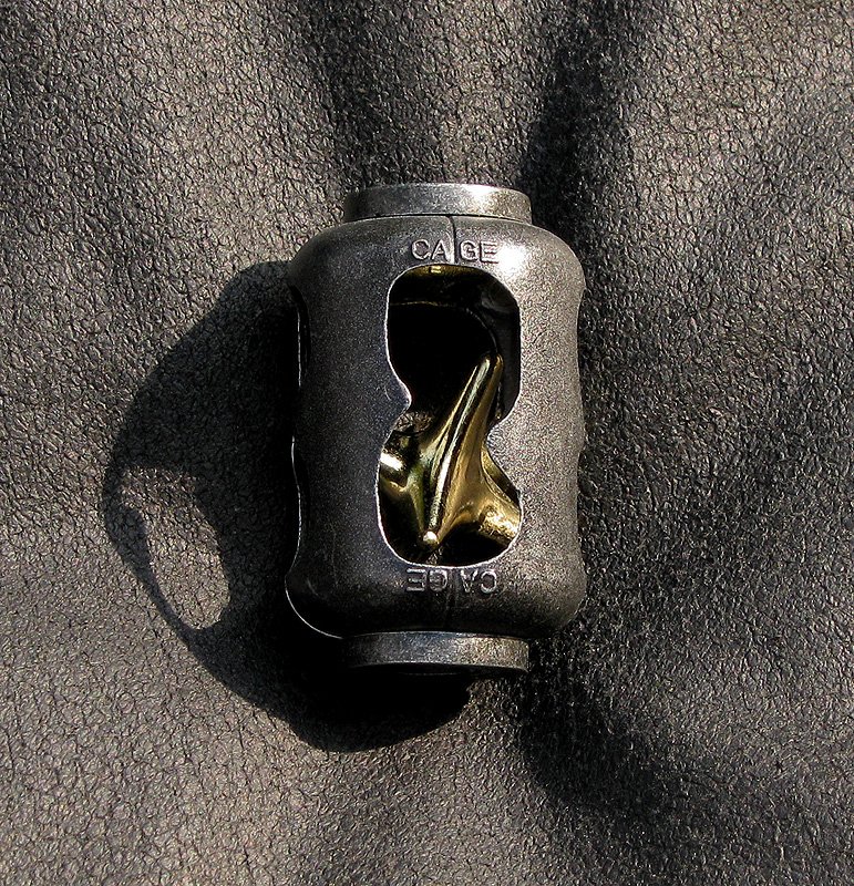 Cast Huzzle Puzzle Cage