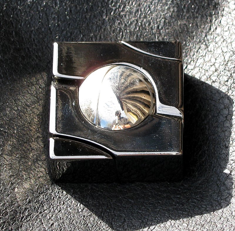 Cast Huzzle Puzzle Marble