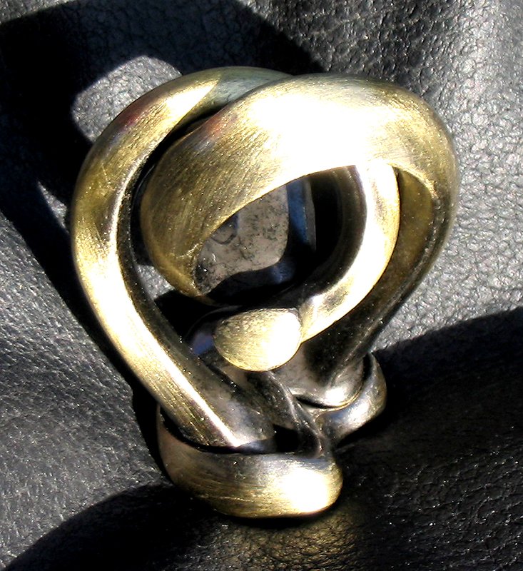 Cast Huzzle Puzzle Radix