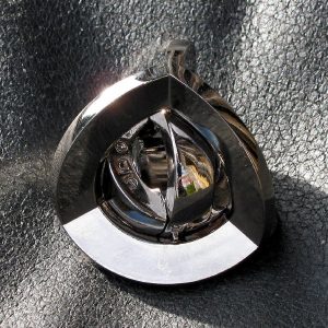 Cast Huzzle Puzzle Equa