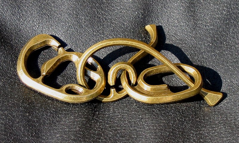 Cast Huzzle Puzzle Enigma